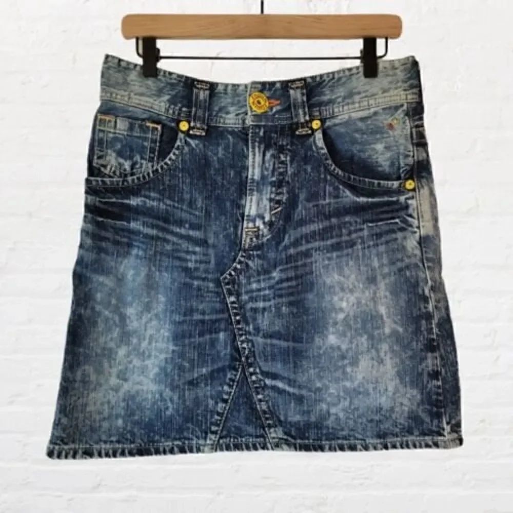 Edwin Miss Denim Skirt Modern Vintage Acid Wash 80s Style Size 30